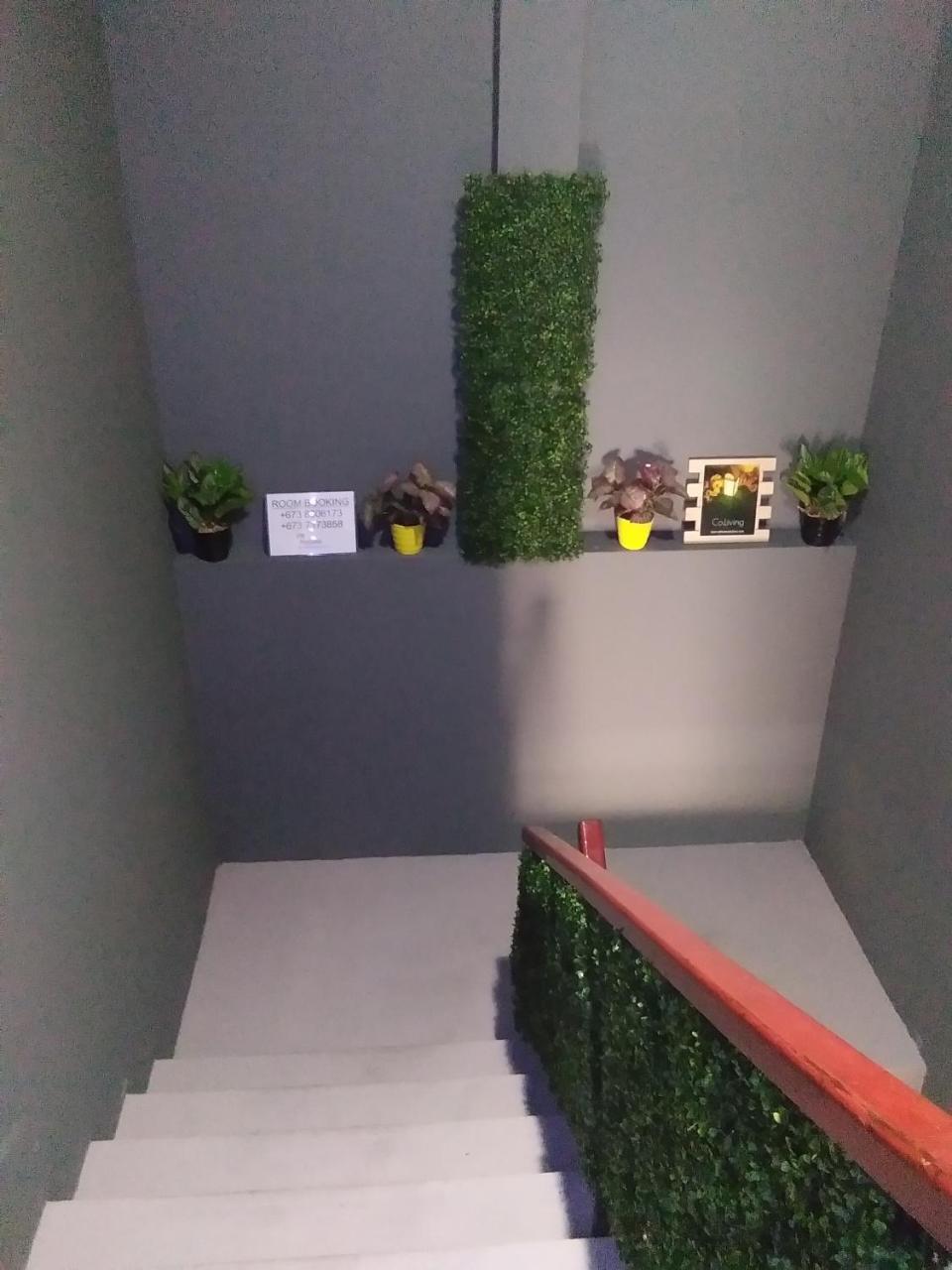 בנדר סרי בגאוואן Co.Living Hostel מראה חיצוני תמונה