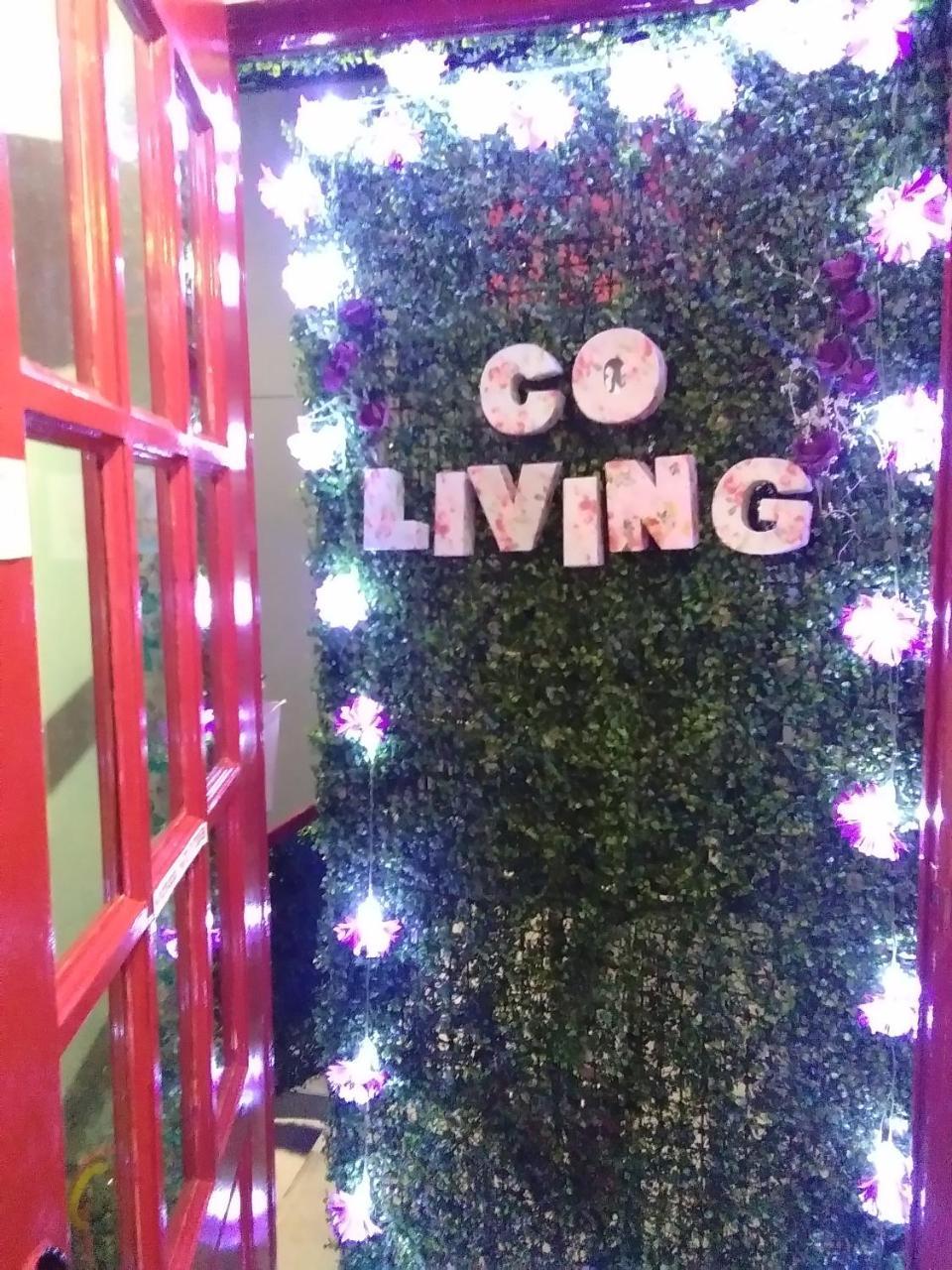 בנדר סרי בגאוואן Co.Living Hostel מראה חיצוני תמונה